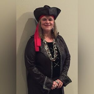 Women's Black Pirate Costume with Red Scarf